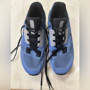 On Running Women’s Athletic Shoes in Blue and Black